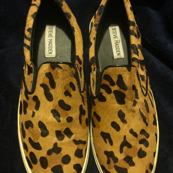 Women’s Steve Madden Calf Hair Slip Ons - Picture 5 of 8